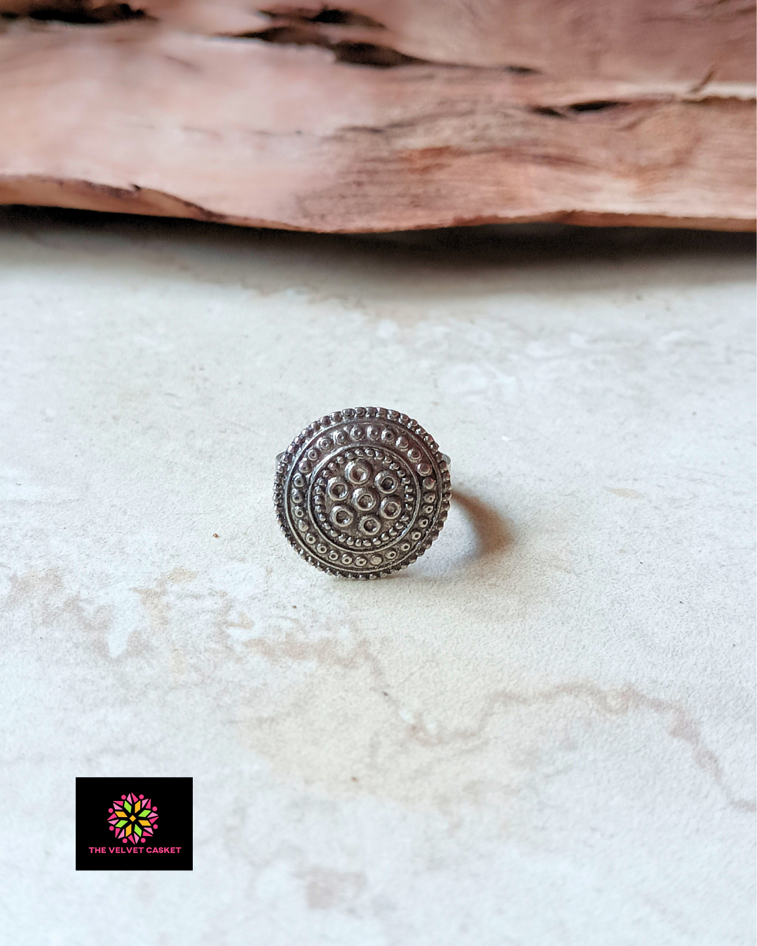 Carved Dial Adjustable Ring