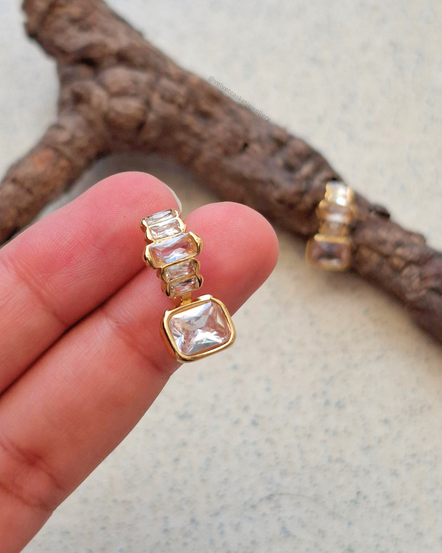 Majvi Earrings ( Anti Tranish )