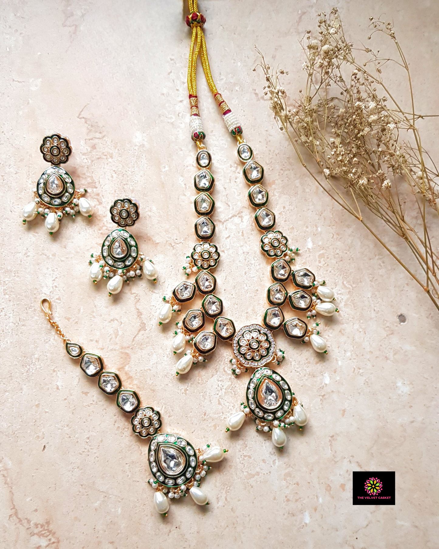 Driti Kundan Necklace Set
