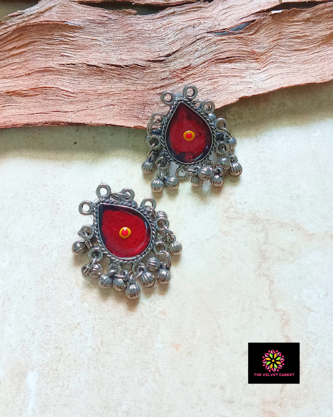 Avyanna Trirang Necklace Set