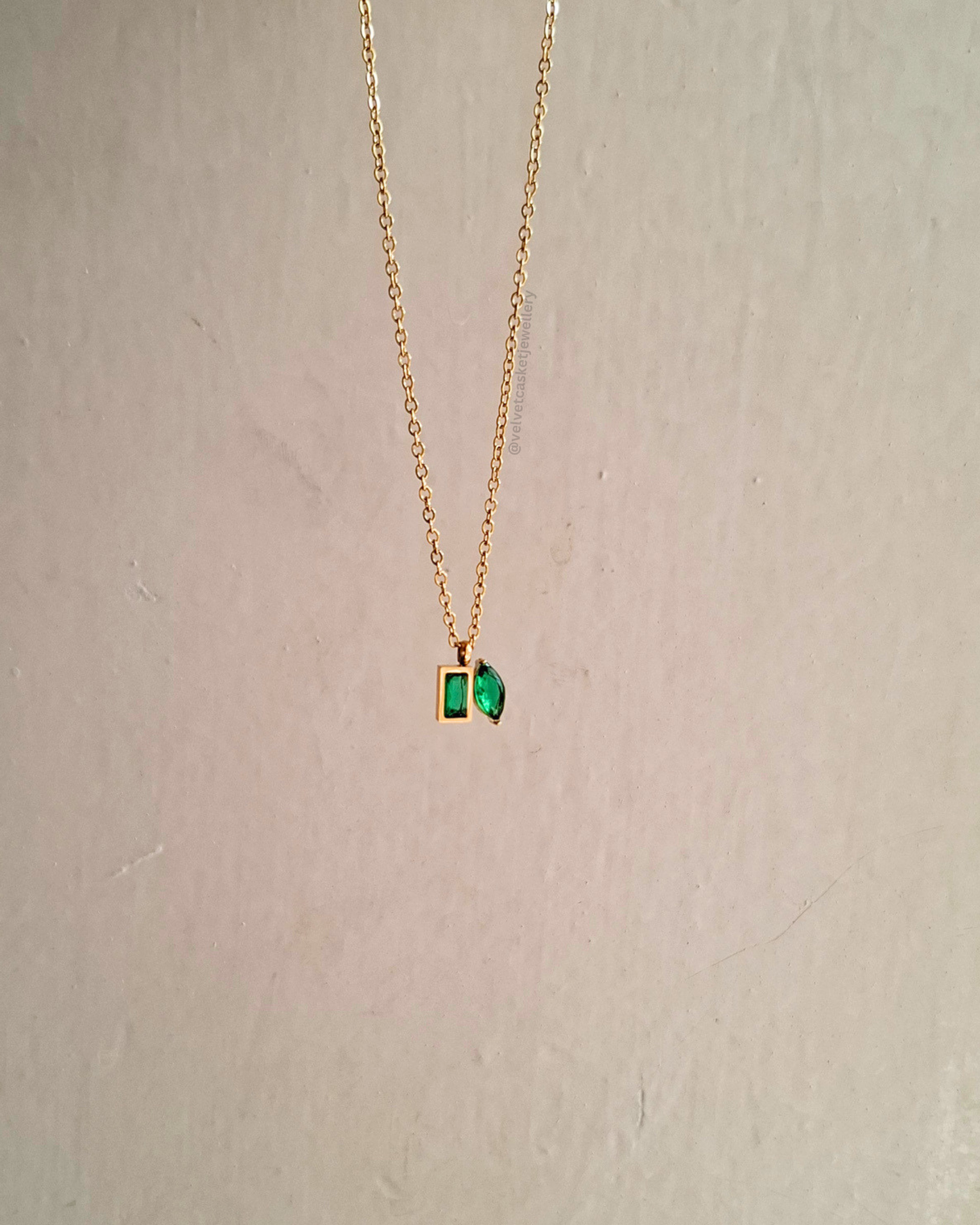 Uma Pendant ( Anti Tranish )