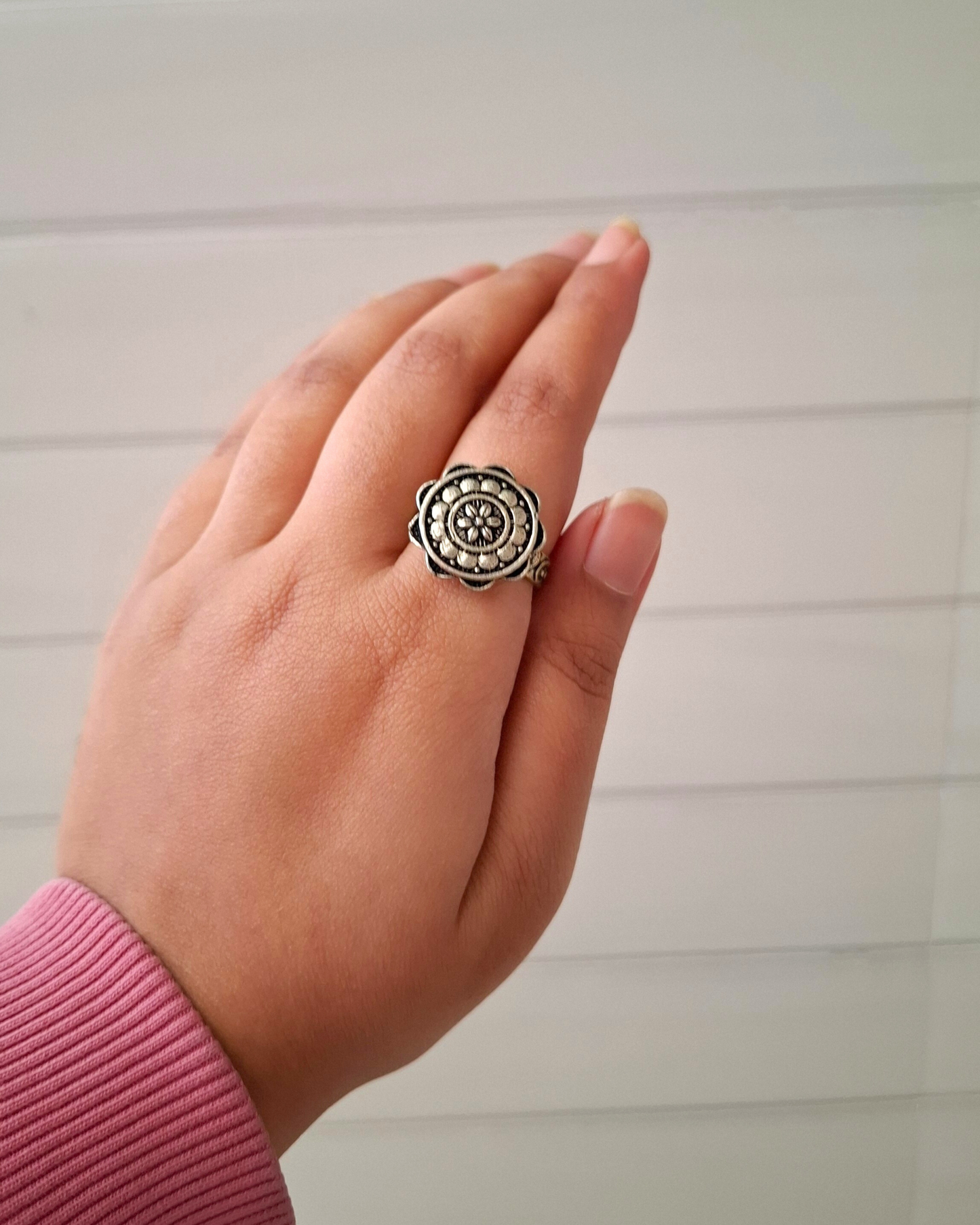 Raya Adjustable Ring