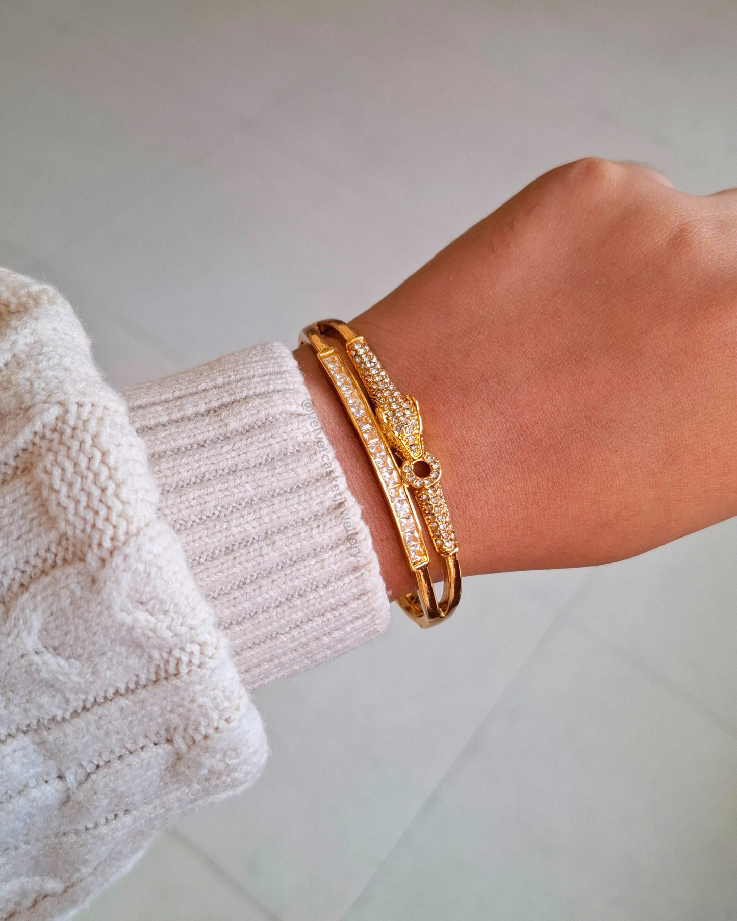 Zeno Statement Bracelet ( Anti Tranish )