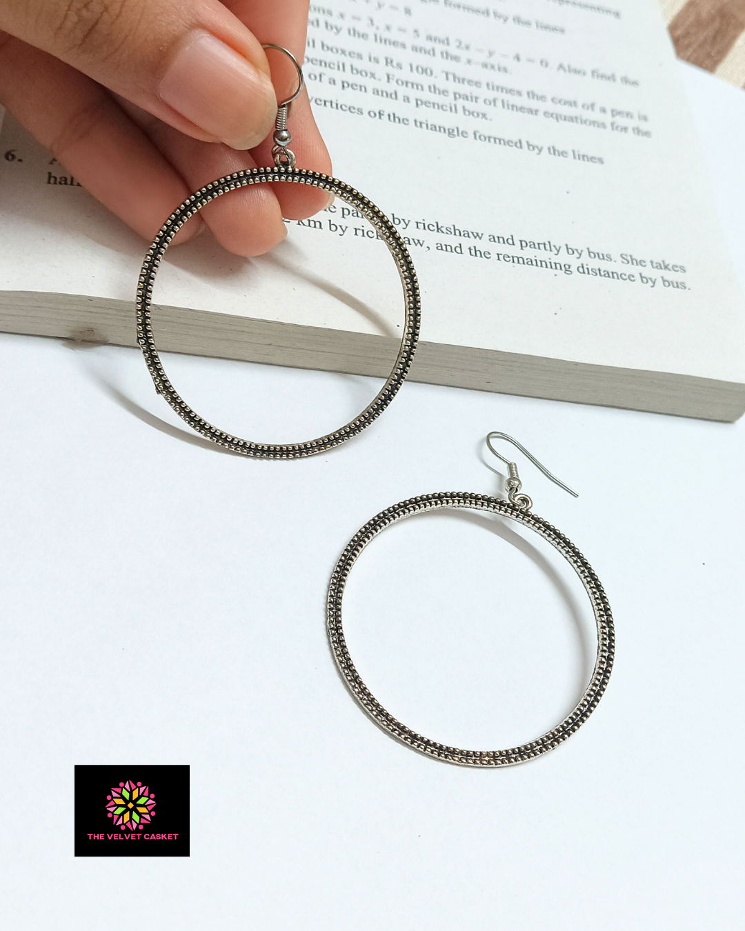 Minimal Circular Hoop