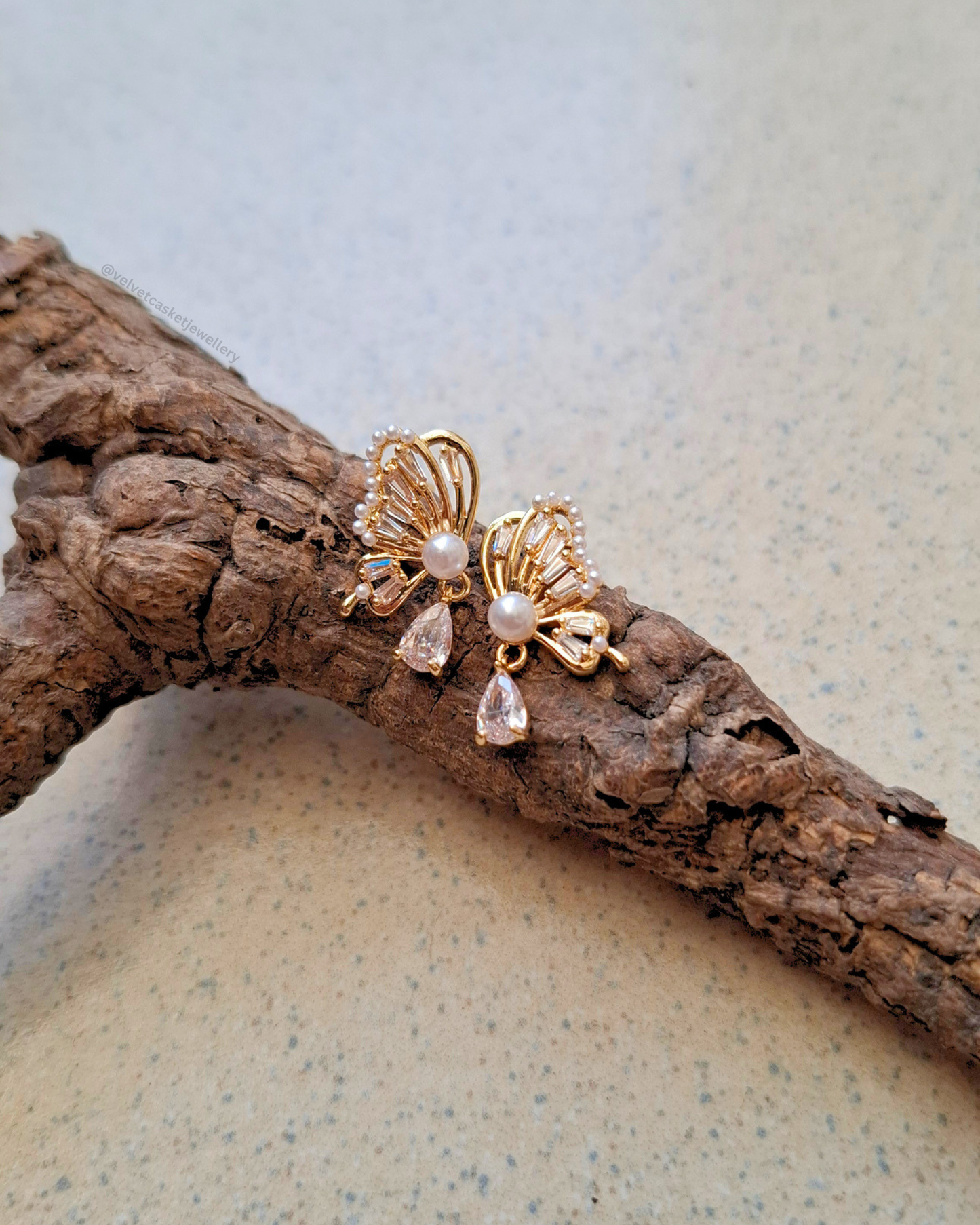 Minori Earrings ( Anti Tranish )