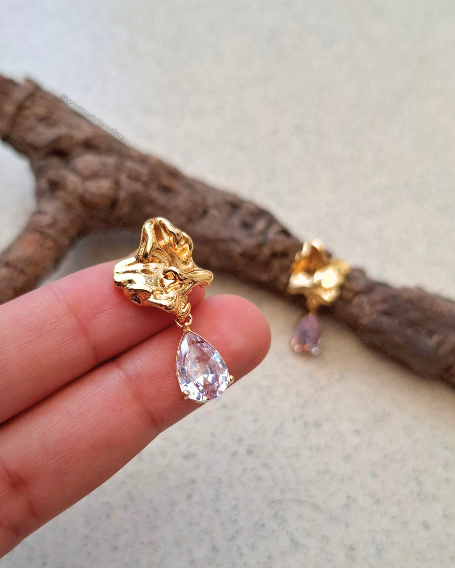 Juni Earrings ( Anti Tranish )