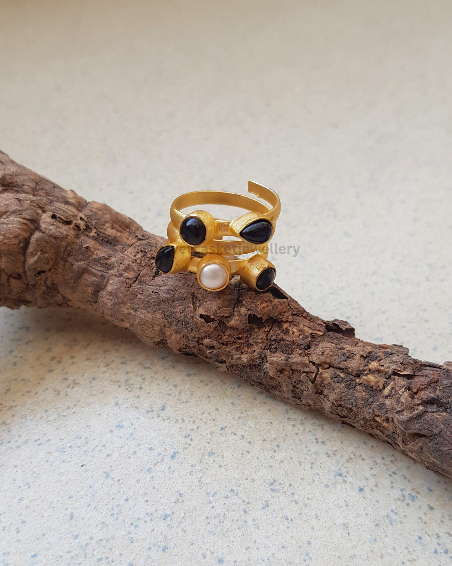 Oona Brass Adjustable Ring