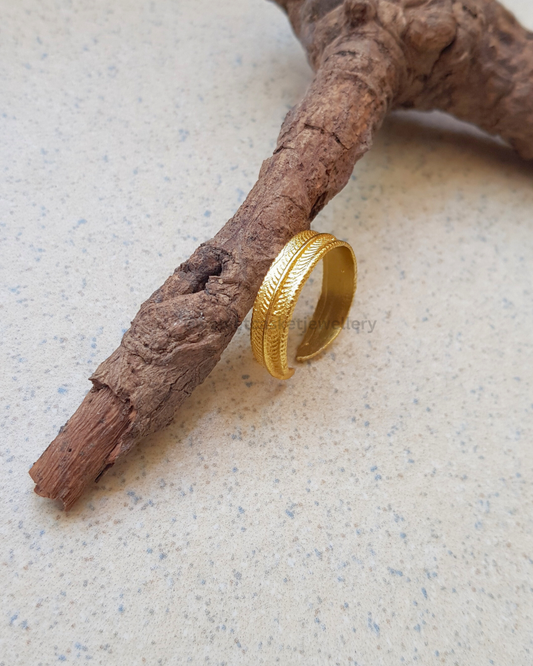Coco Brass Adjustable Ring