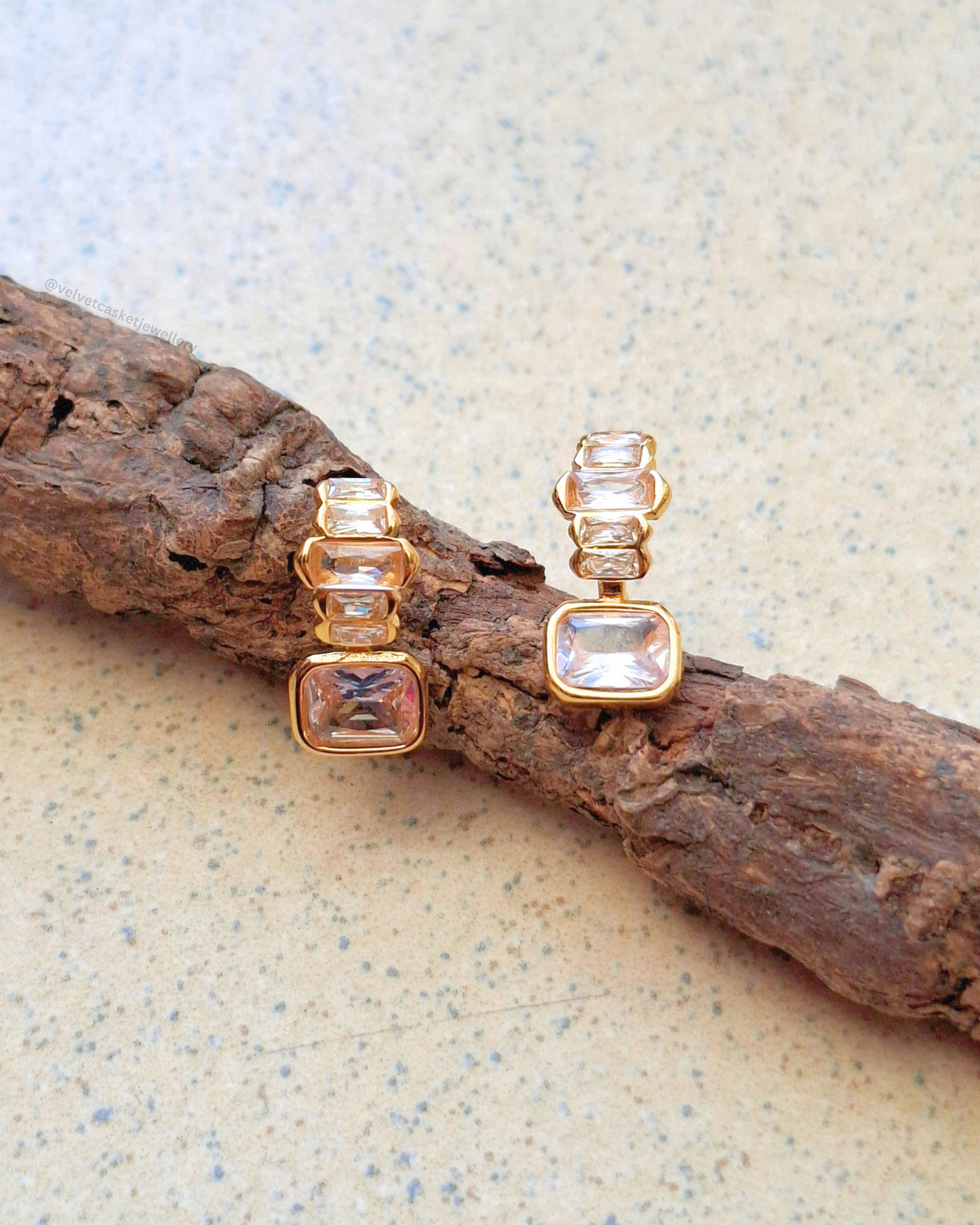 Majvi Earrings ( Anti Tranish )