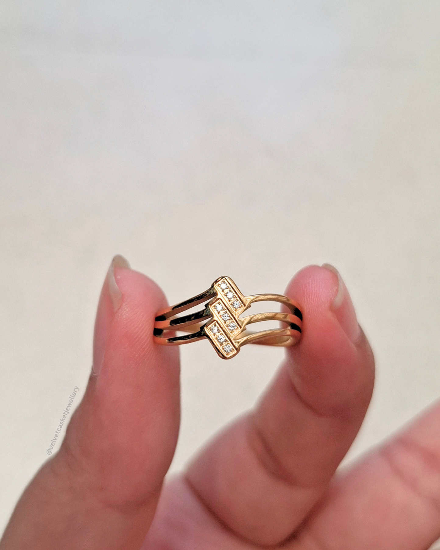 Etti Ring (Anti - Tarnish)