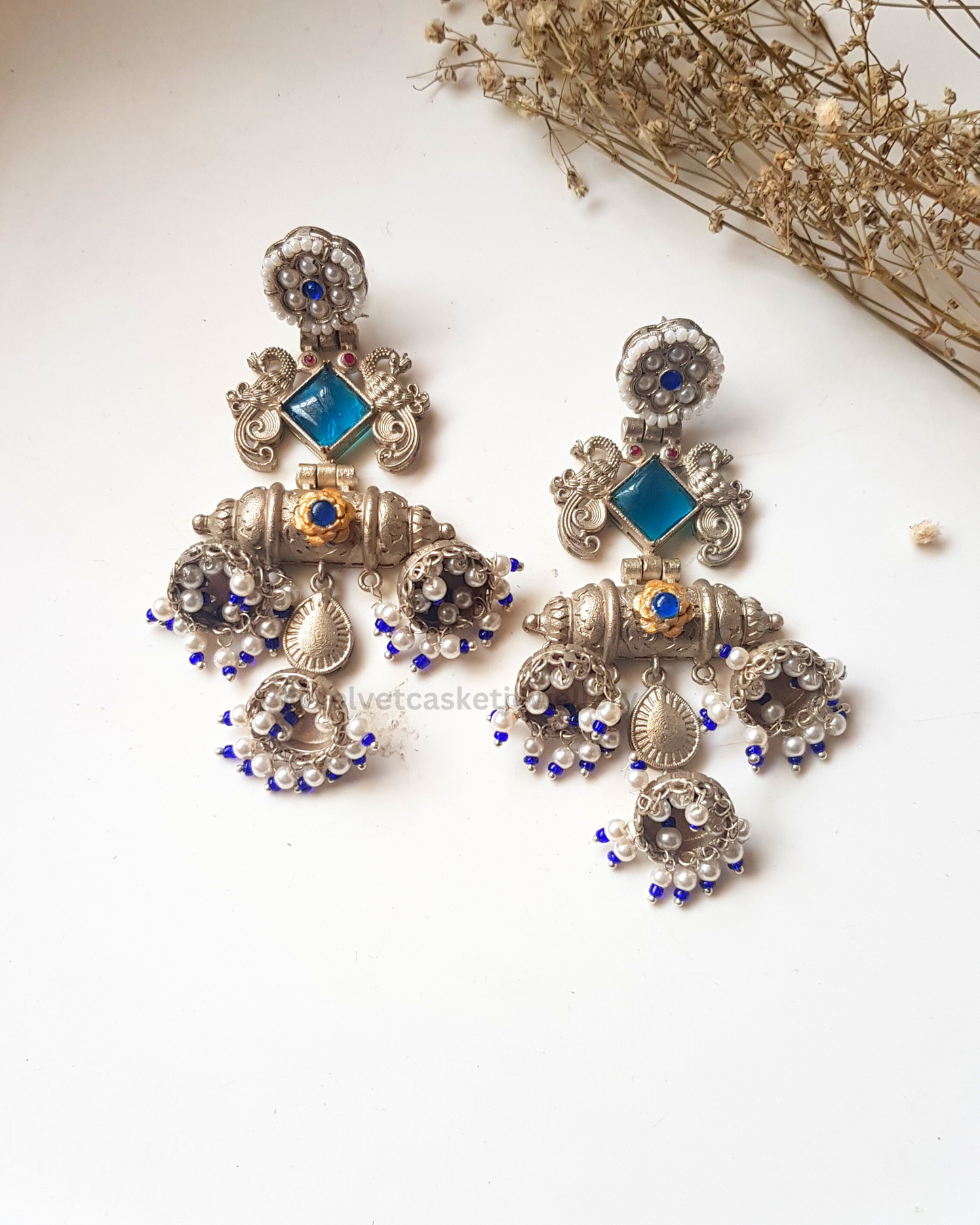 Raavi Brass Jhumki