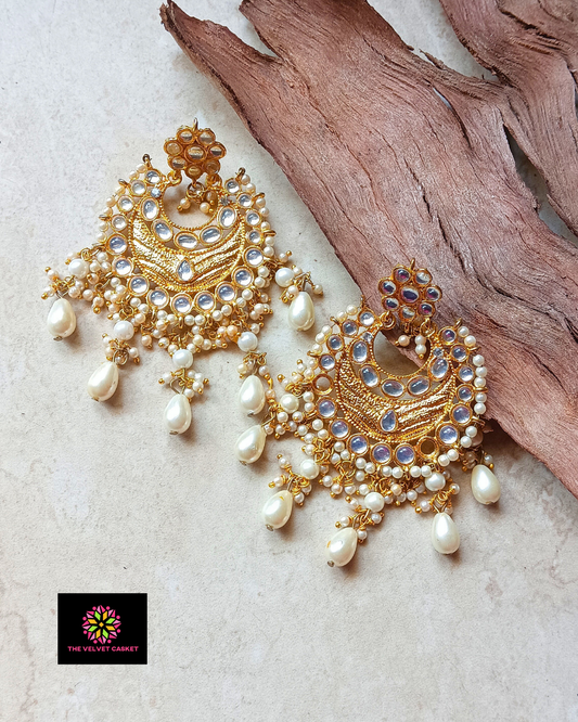 Shiloh : Off-white Pearl Ethnic Earrings