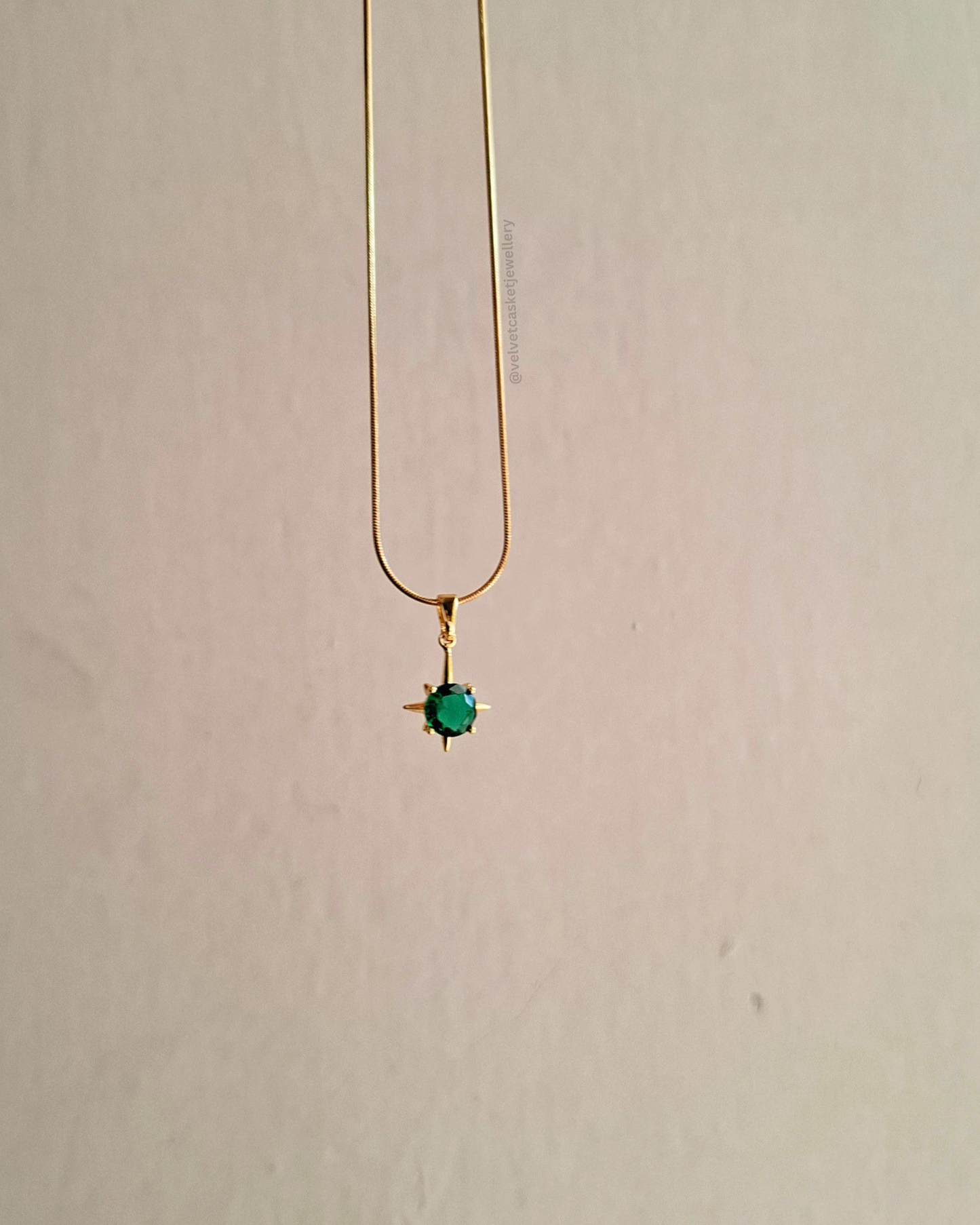 Raya Pendant ( Anti Tranish )