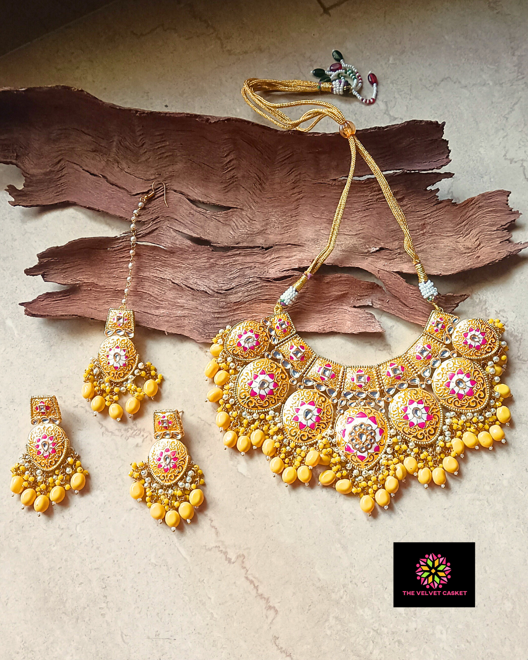 Inaayat Mustard Meenakari Necklace Set