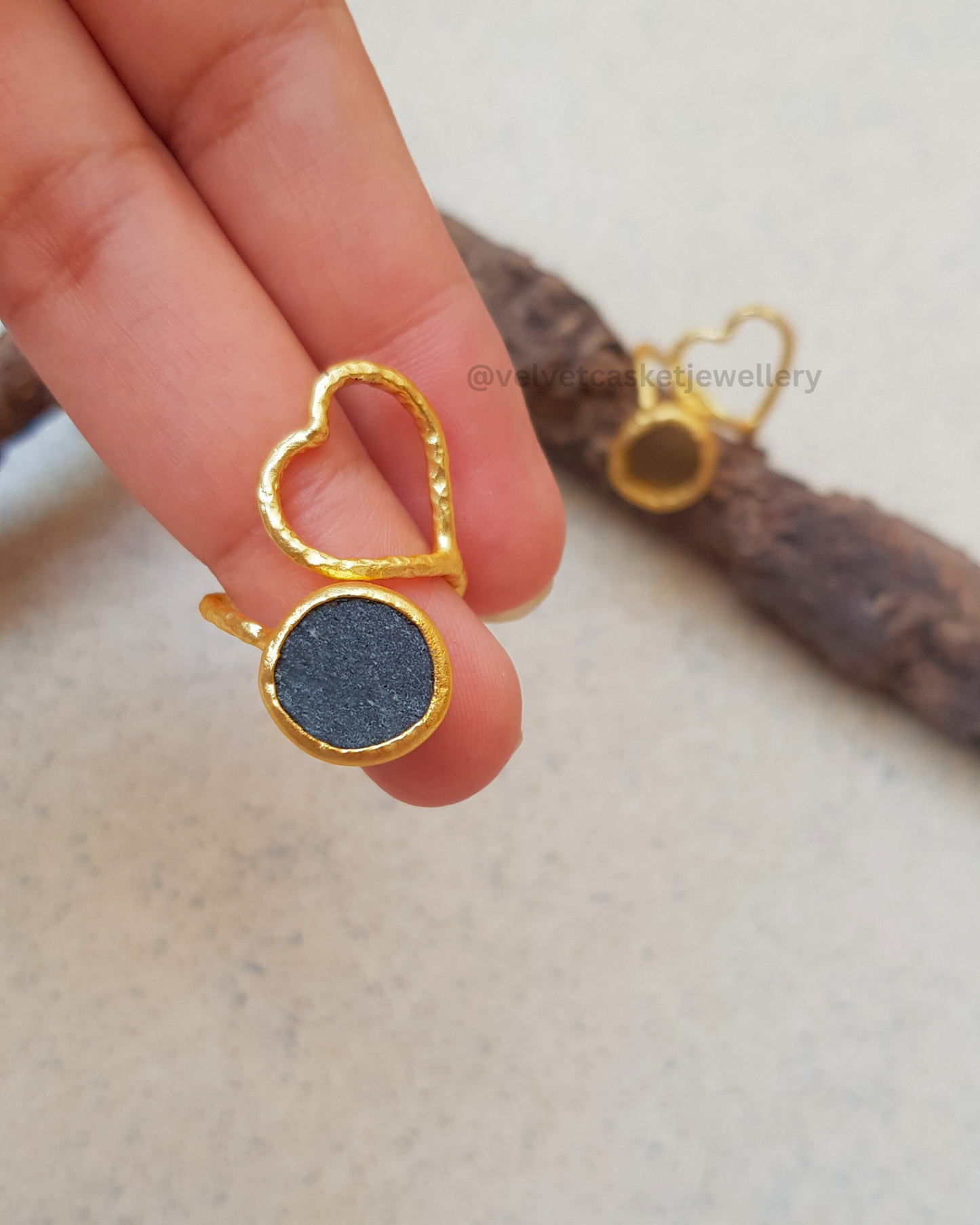 Lona Heart Raw Stone Brass Adjustable Ring