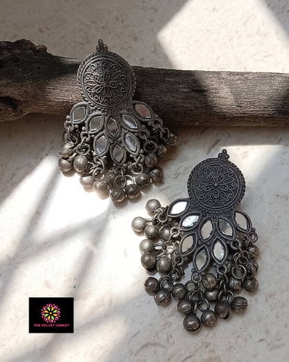 Kaaz : Black Metal Oxidised Mirror Earrings