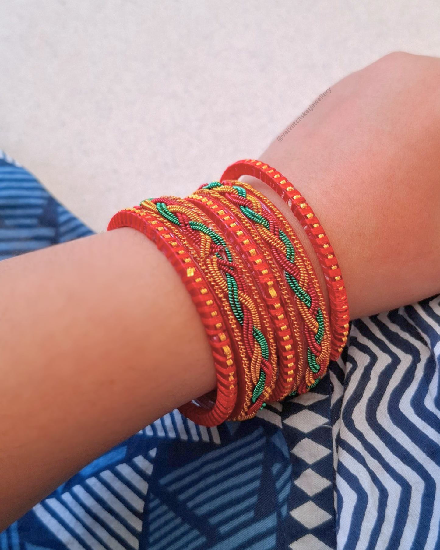 Rakshi Thread Bangle (2.4)