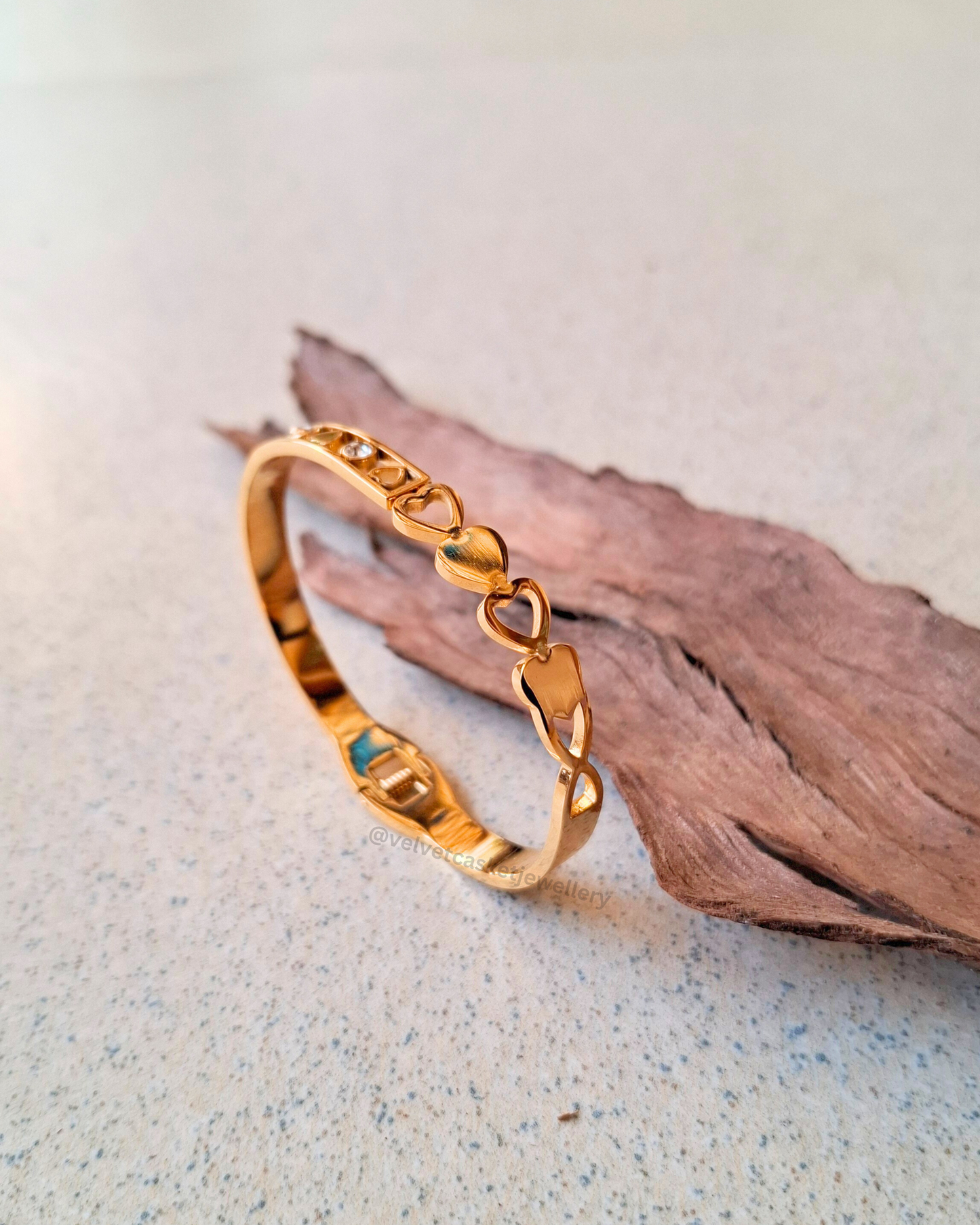 Egne Statement Bracelet ( Anti Tranish )