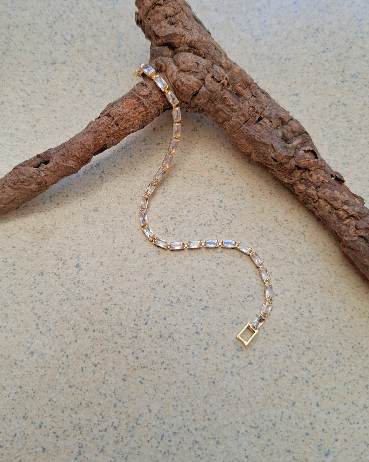 Vie Tennis Bracelet ( Anti Tranish )