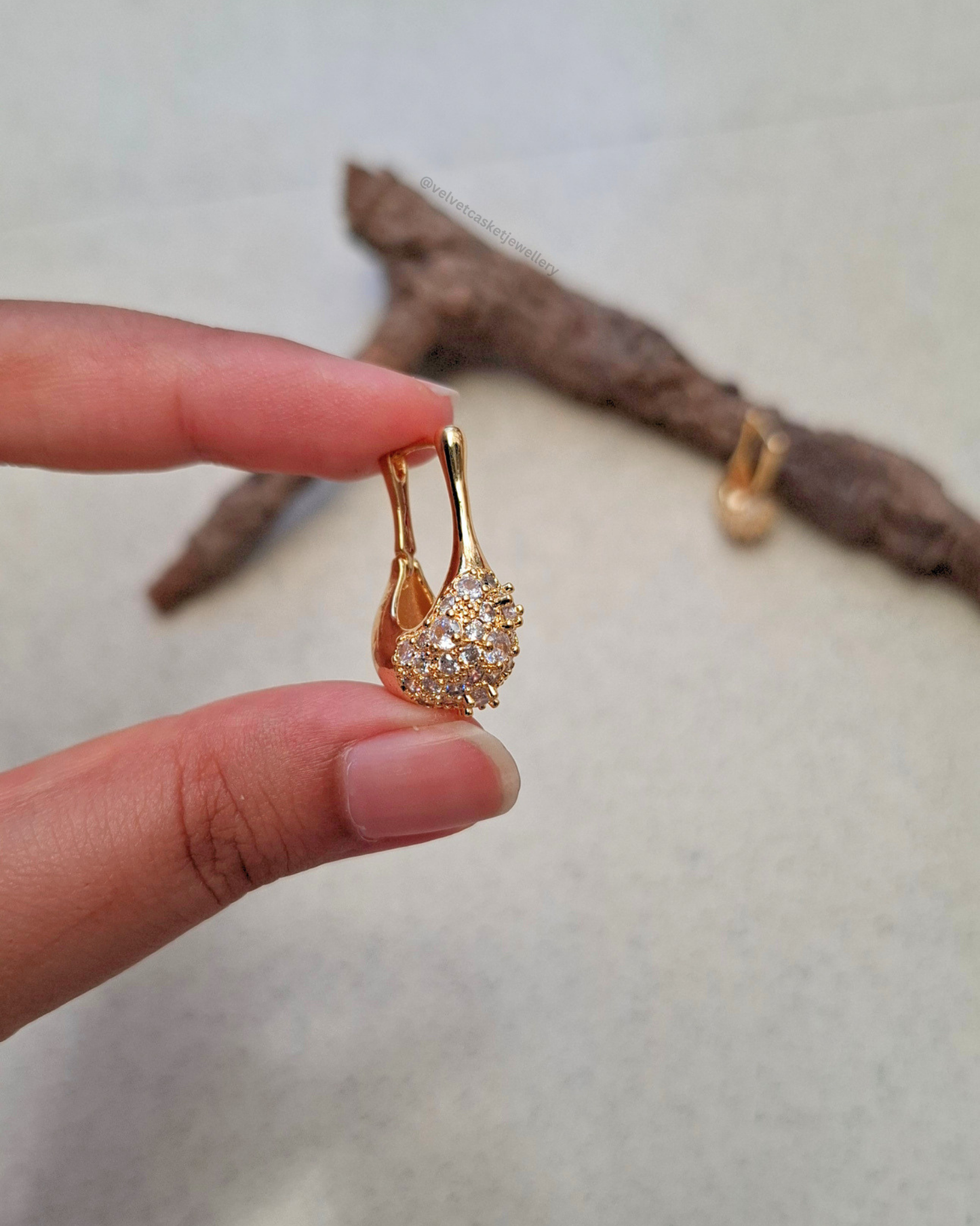 Eimi Earrings ( 92.5 Earring post  )