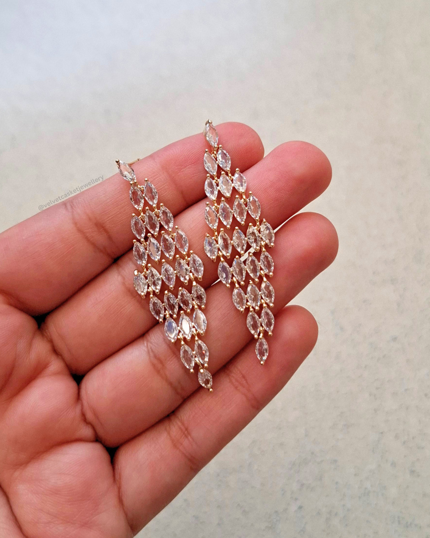 Anahi Earrings ( 92.5 Earring post  )