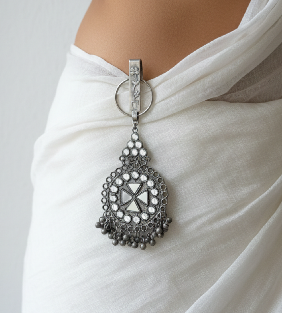 Ruya Oxidised Key Chain