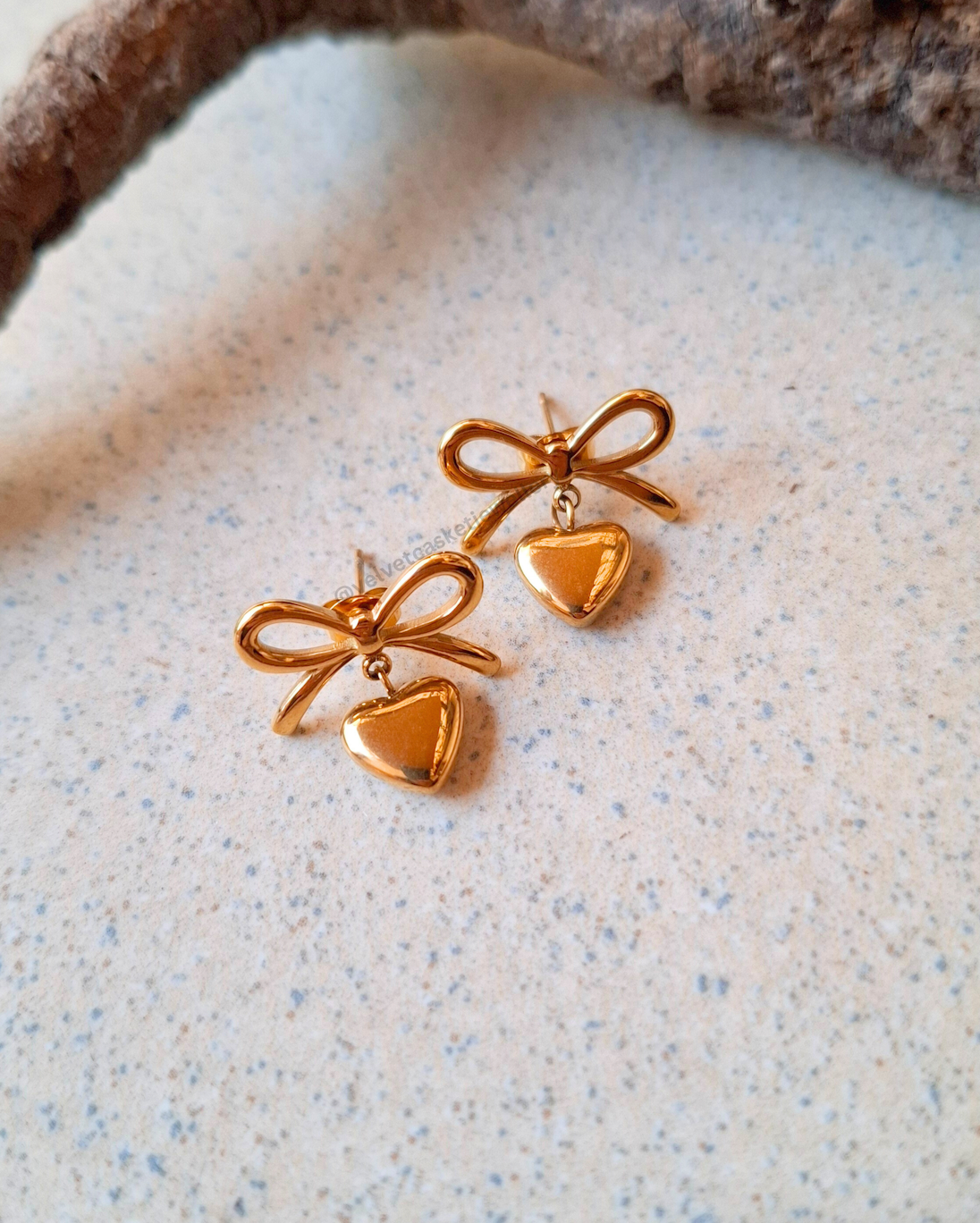 Arha Earrings ( Anti Tranish )