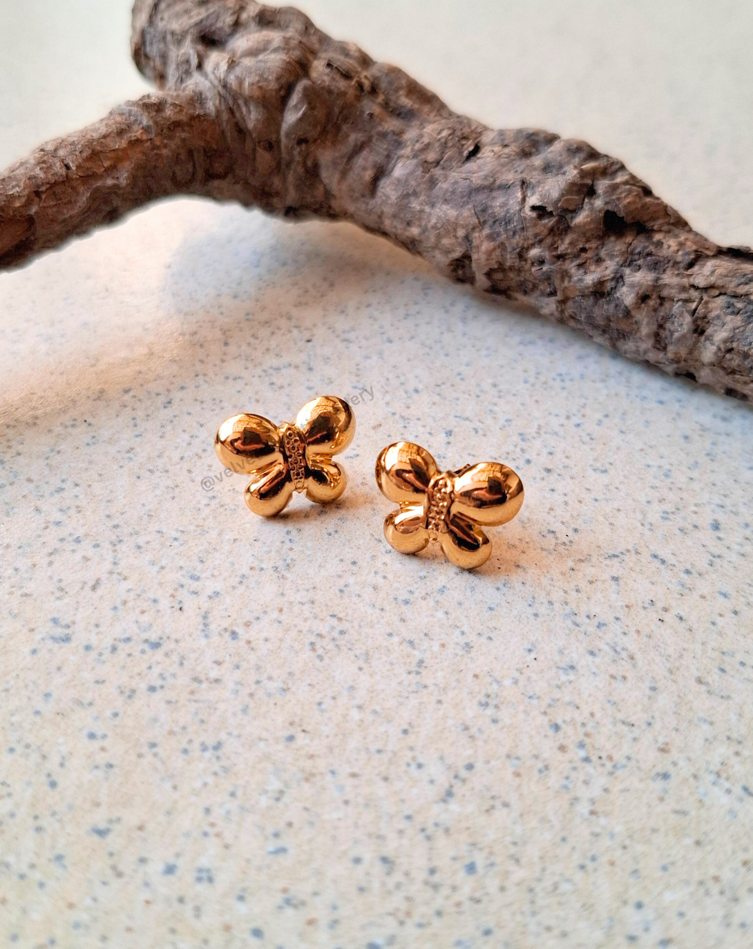 Yora Earrings ( Anti Tranish )