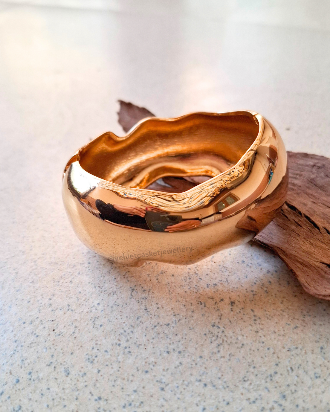 Shey Statement Bracelet ( Anti Tranish )