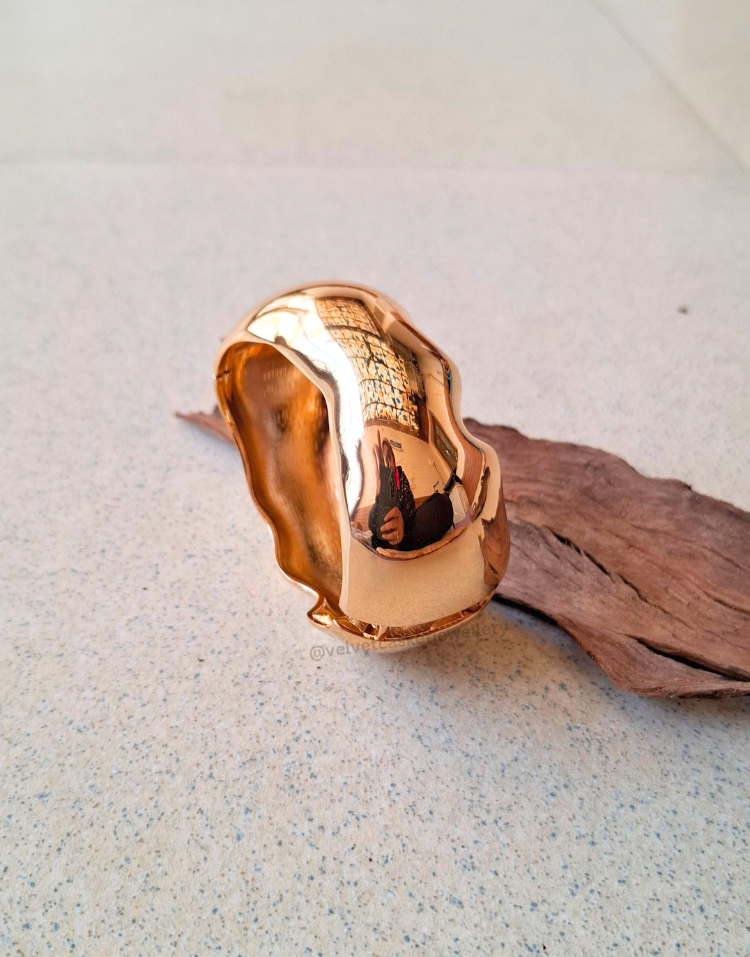 Shey Statement Bracelet ( Anti Tranish )