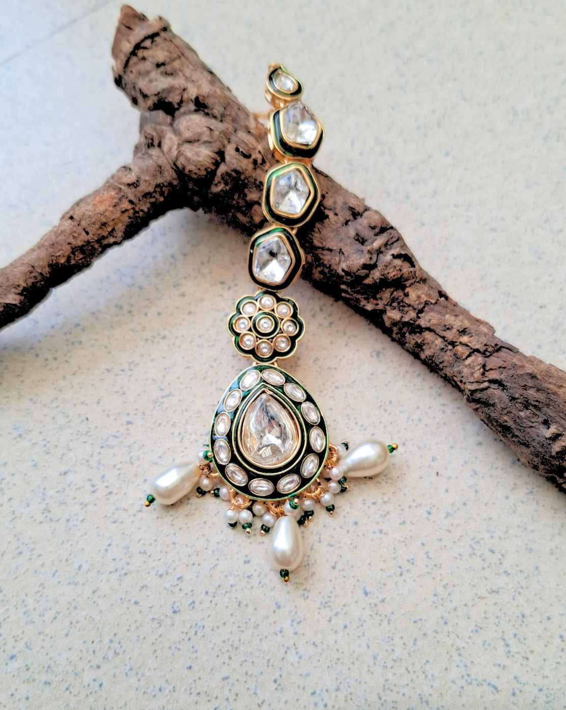 Driti Kundan Necklace Set