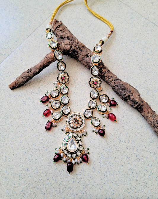 Driti Kundan Necklace Set