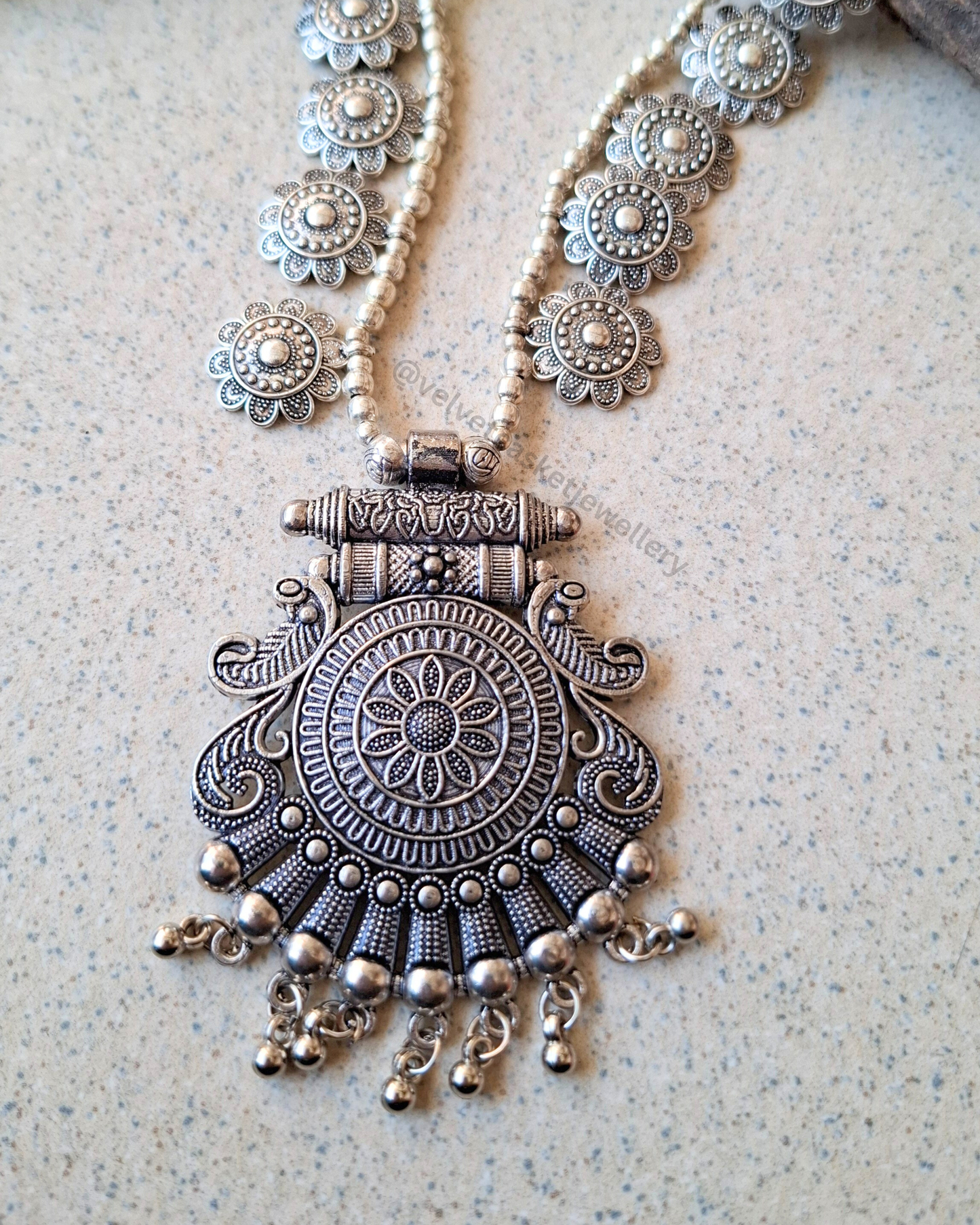 Flower oxidised necklace