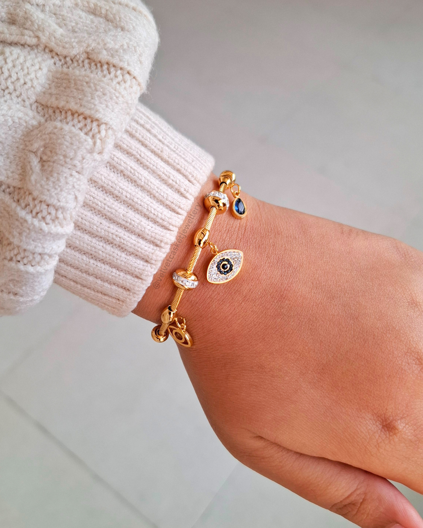Evil eye Statement Bracelet ( Anti Tranish )