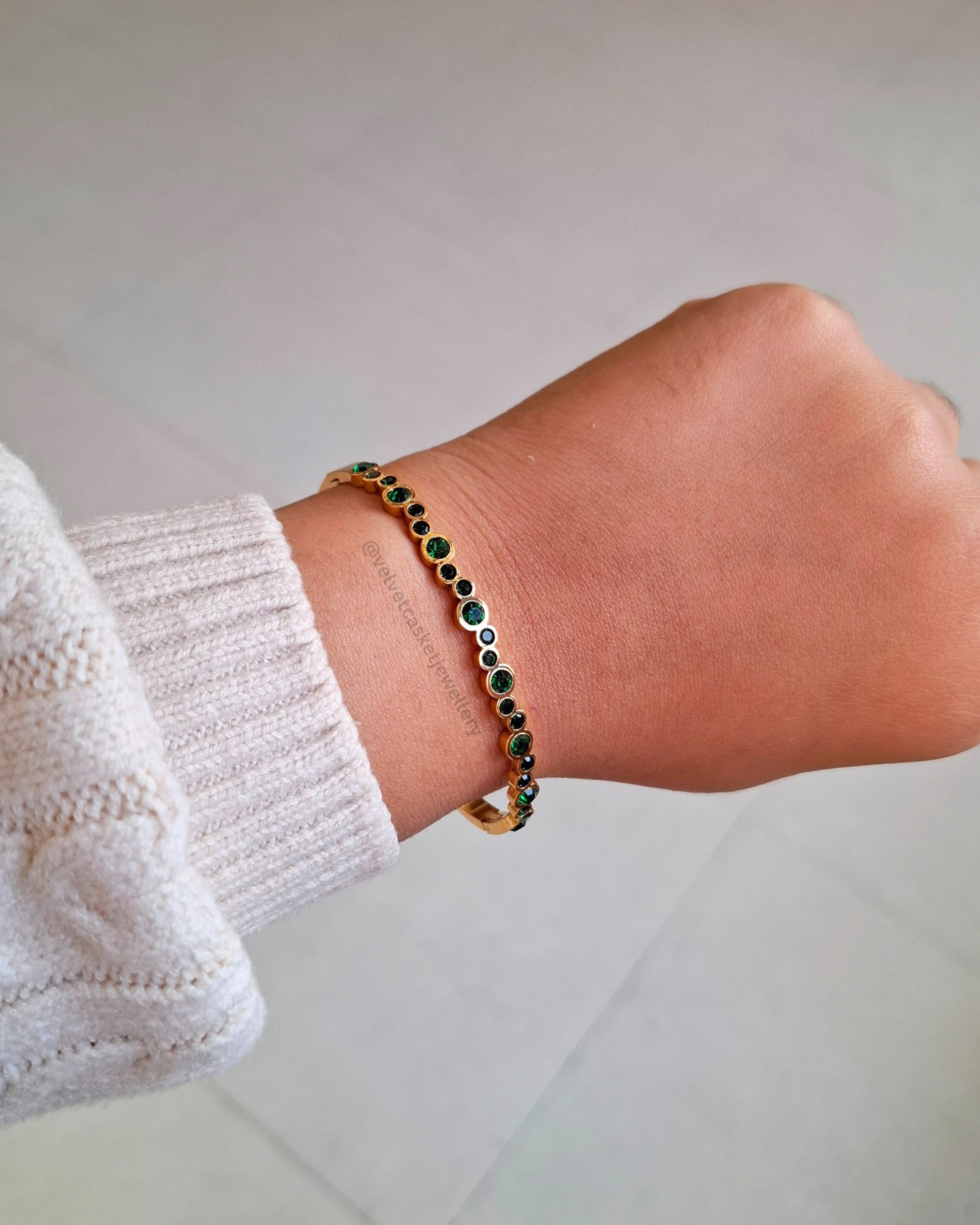 Kiya Statement Bracelet ( Anti Tranish )