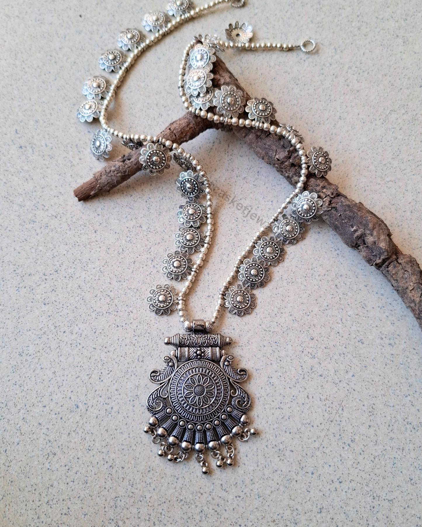 Flower oxidised necklace