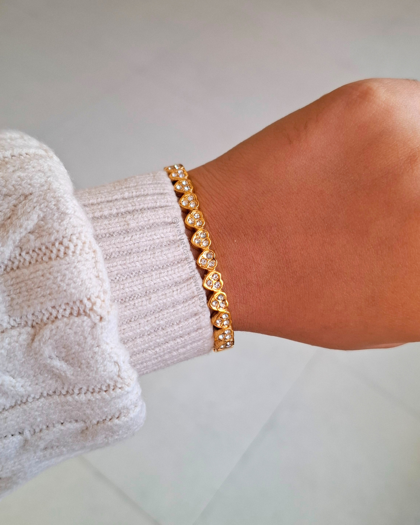 Oli Statement Bracelet ( Anti Tranish )