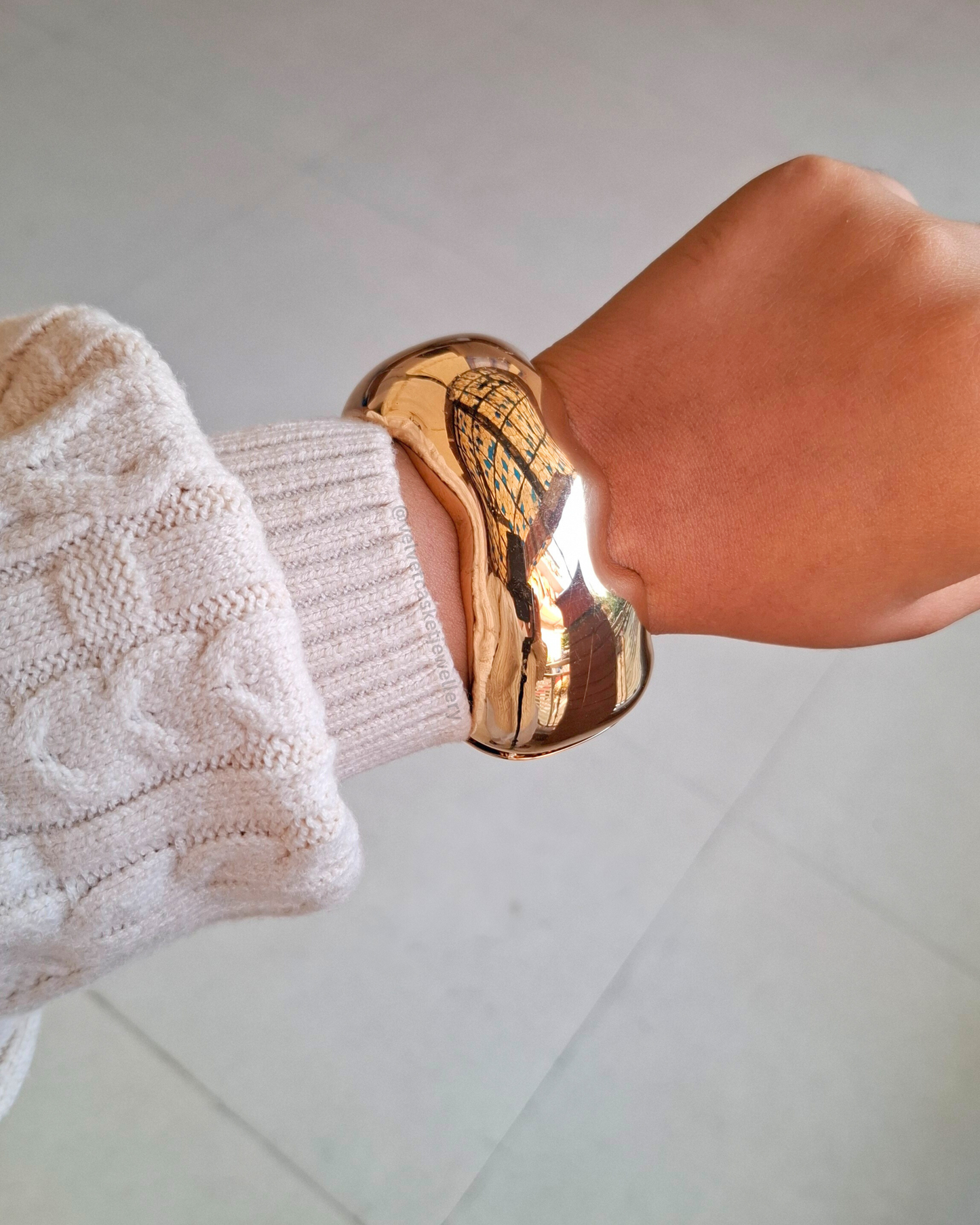 Shey Statement Bracelet ( Anti Tranish )